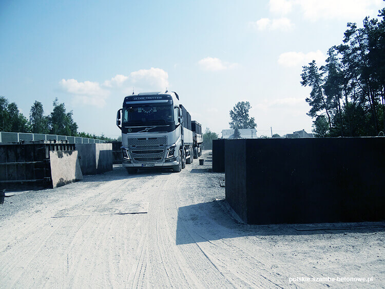 Transport szamb betonowych  w Opalenicy